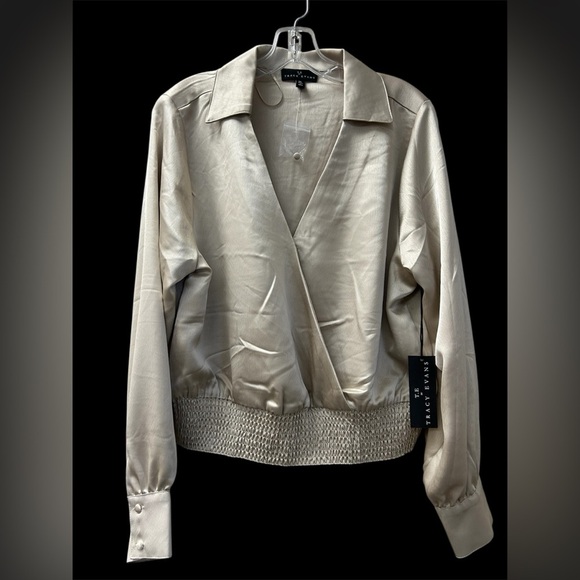 Tracey Evan’s/NWT/ XL/ Women's Cream faux Wrap Top - Picture 1 of 11